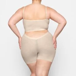 SHEER SCULPT LOW BACK SHORT | SAND -Underwear Specialty Shop SKIMS SHAPEWEAR SH SHO 0299 DC SND 0016 BK