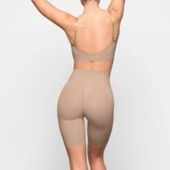 BUTT ENHANCING SHORT | CLAY -Underwear Specialty Shop SKIMS SHAPEWEAR SH SHO 2023 ZD CLY 0015