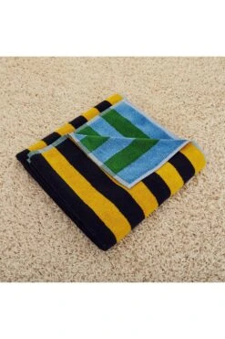 The Daisy Stripe Bath Towel